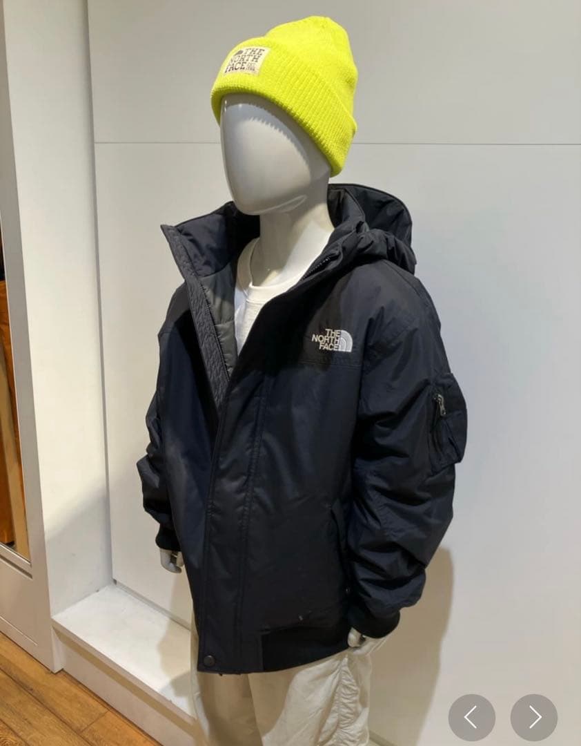 ノースフェイス ウィンターボンバージャケット 160 アウター　ダウン