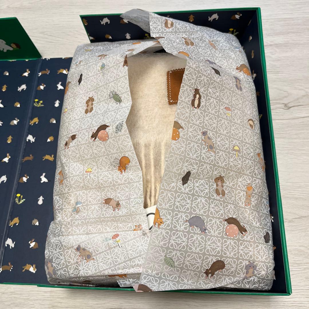 新品 ロエベ マフラー LOEWE