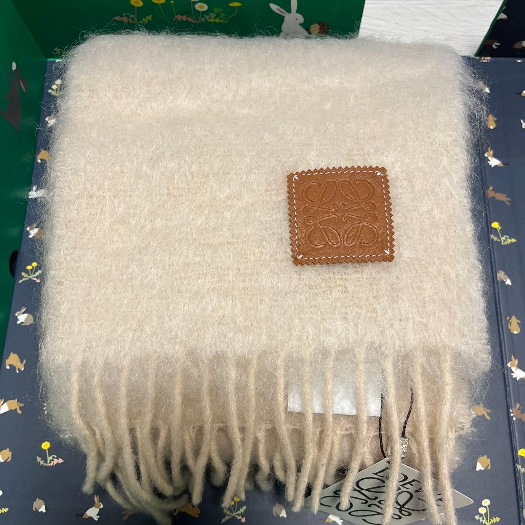 新品 ロエベ マフラー LOEWE