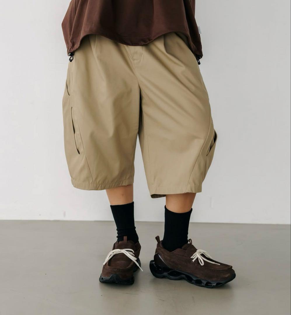 パンツ FUTURE MASSIVE TWISTED HALF PANTS