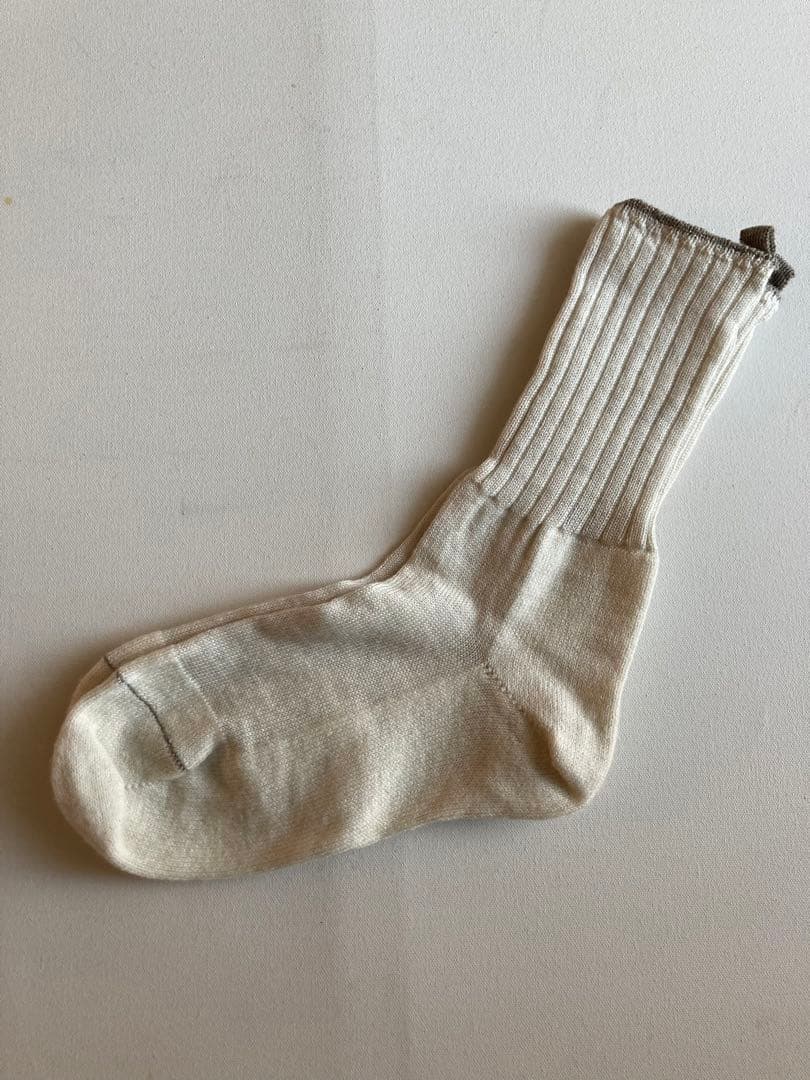 マーガレットハウエル　ベージュ ダイヤモンドパターン ソックス