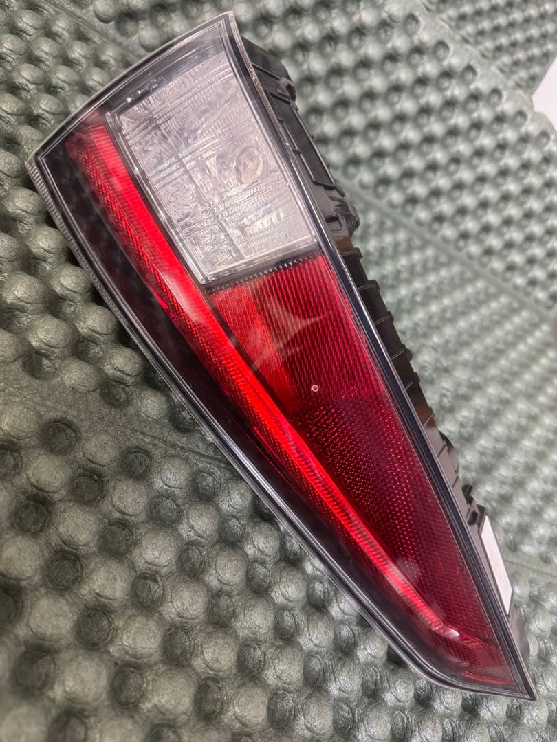 50プリウス　テールライト