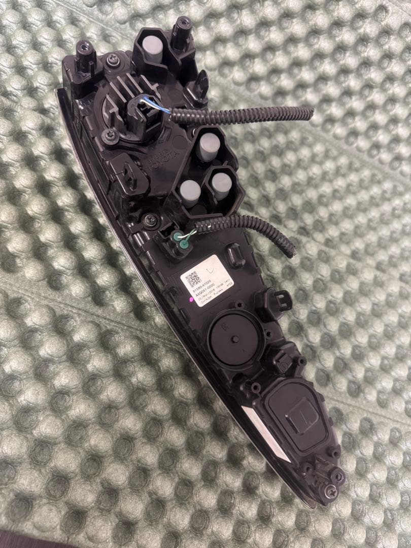 50プリウス　テールライト