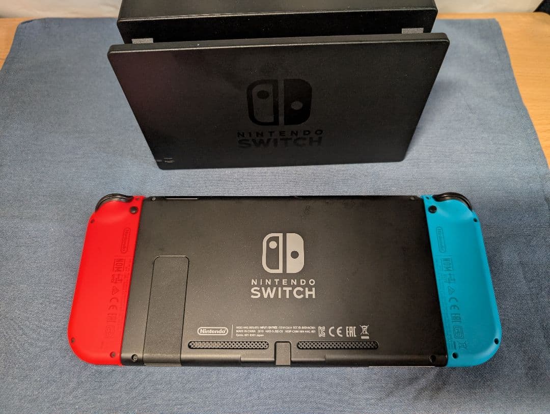 ニンテンドースイッチ Joy-Con(L) ネオンブルー/(R) ネオンレッド