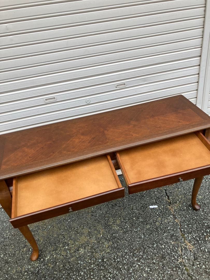 猫足コンソール