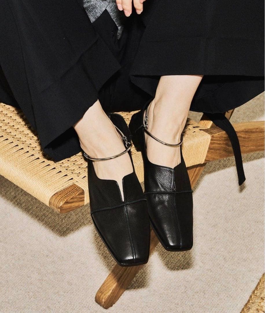 GRISEレザースクエアクロスシームアンクルフラット