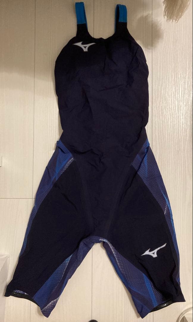 Mizuno GX-SONIC V MR 高速水着　3〜4回のみ使用　値引相談