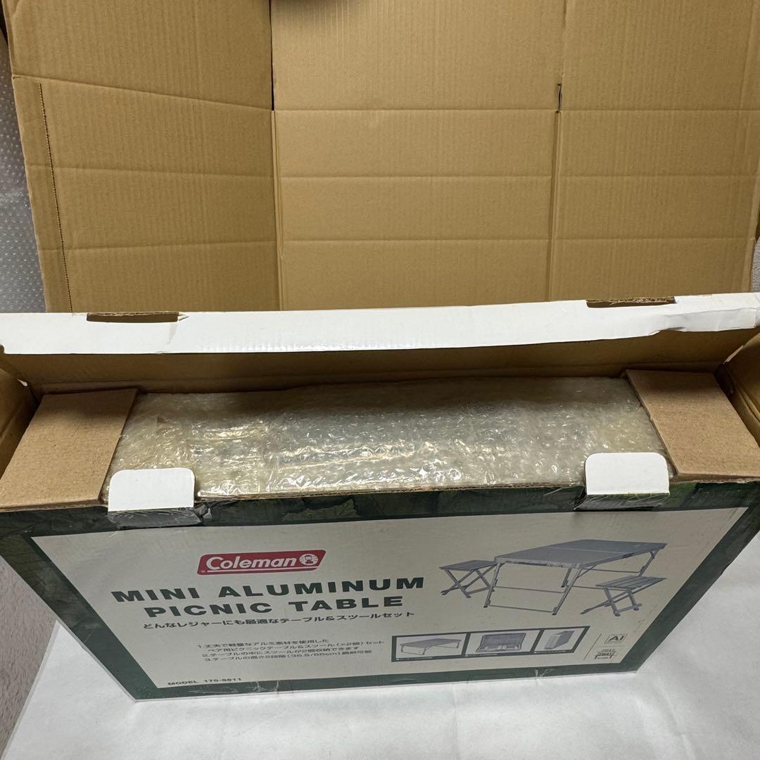 M8885 未使用 コールマン アルミ製 テーブル チェアセット170-5611
