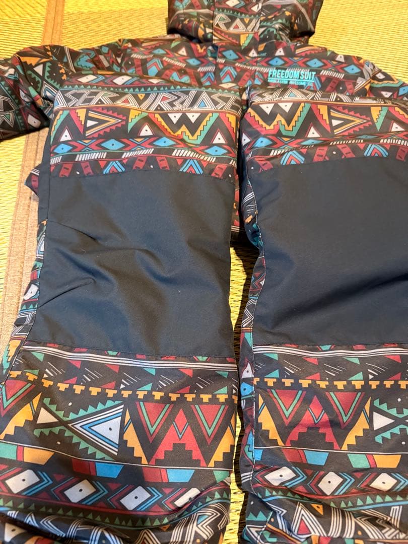 GROW スノーボード用スーツ 子ども用