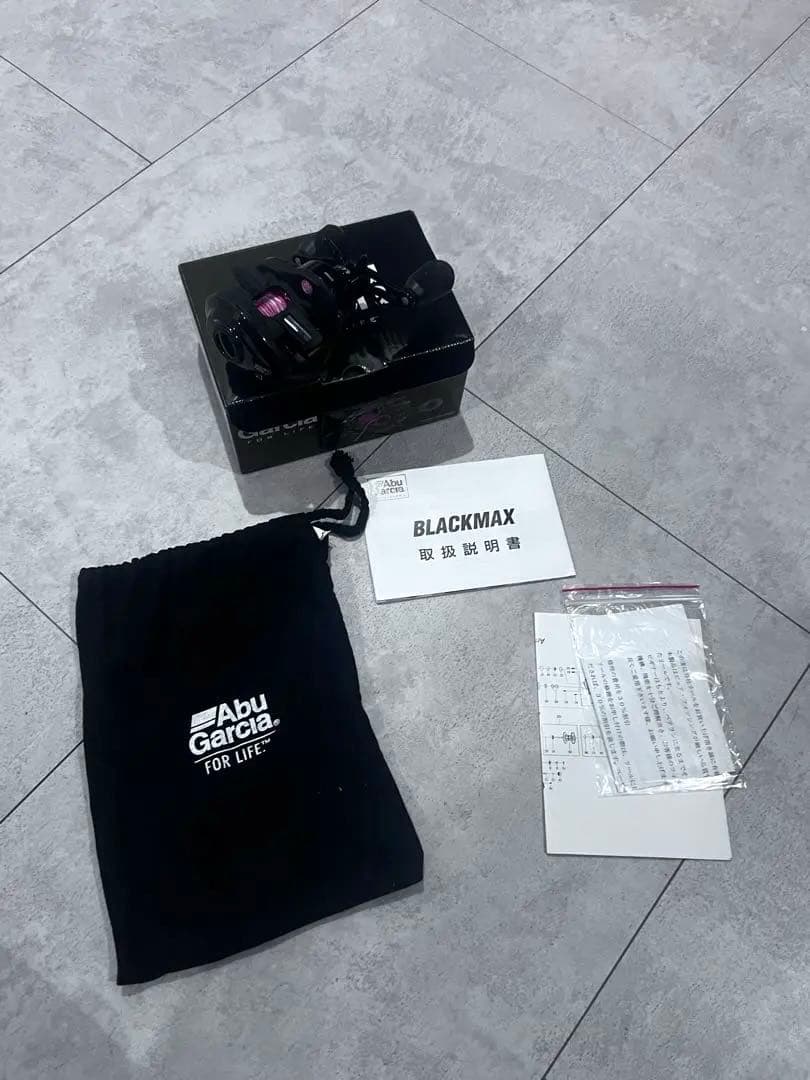 AbuGarcla Black Max ベイトリール　右巻き