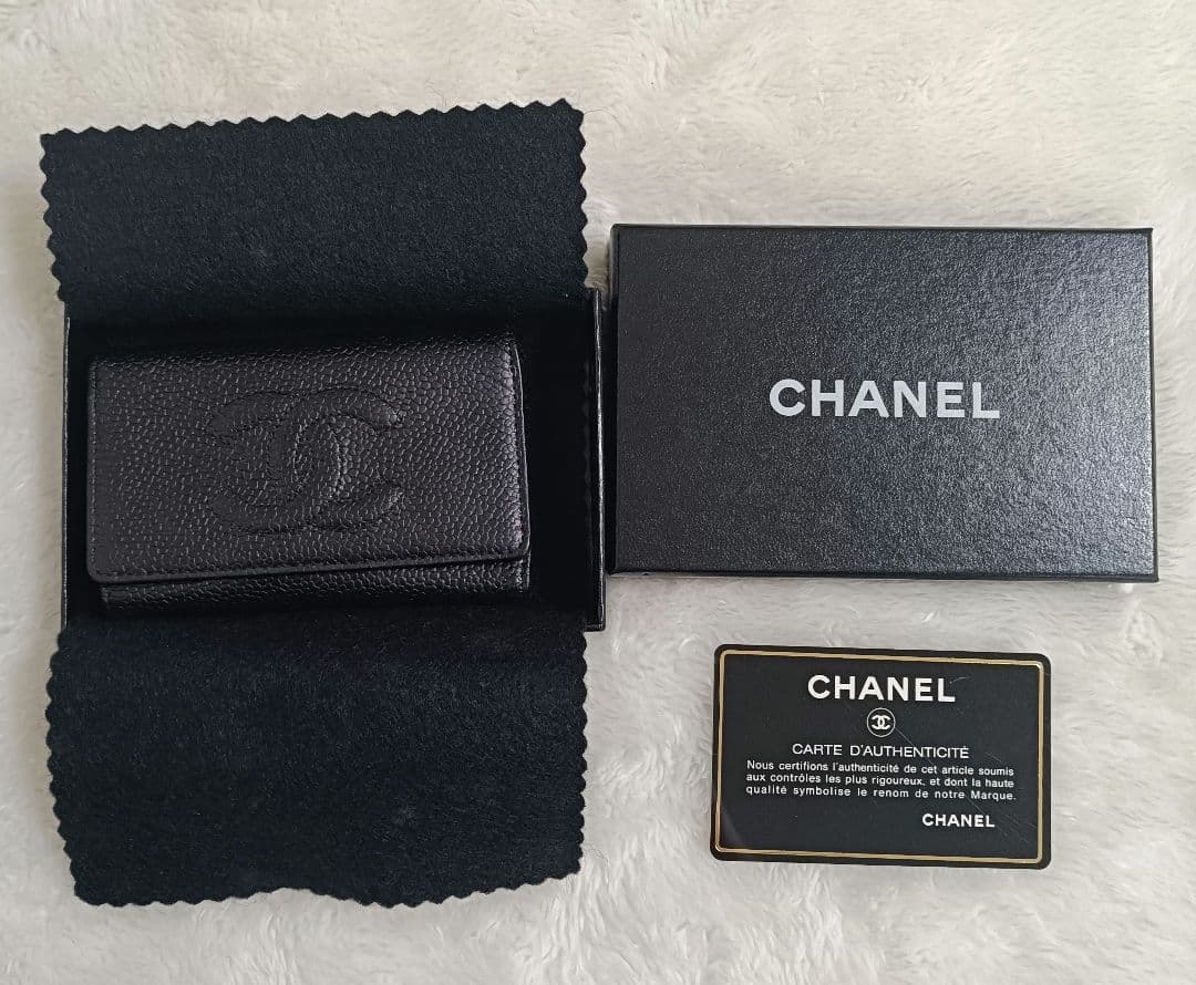 (A)CHANEL キャビアスキン レザー キーケース ブラック 6連