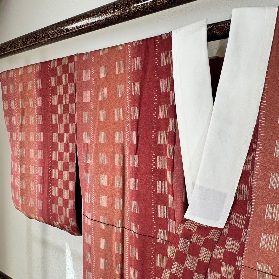 超美品　正絹　長襦袢　現代　着物　袖無双　半衿　赤茶　黄　黄緑　市松　126