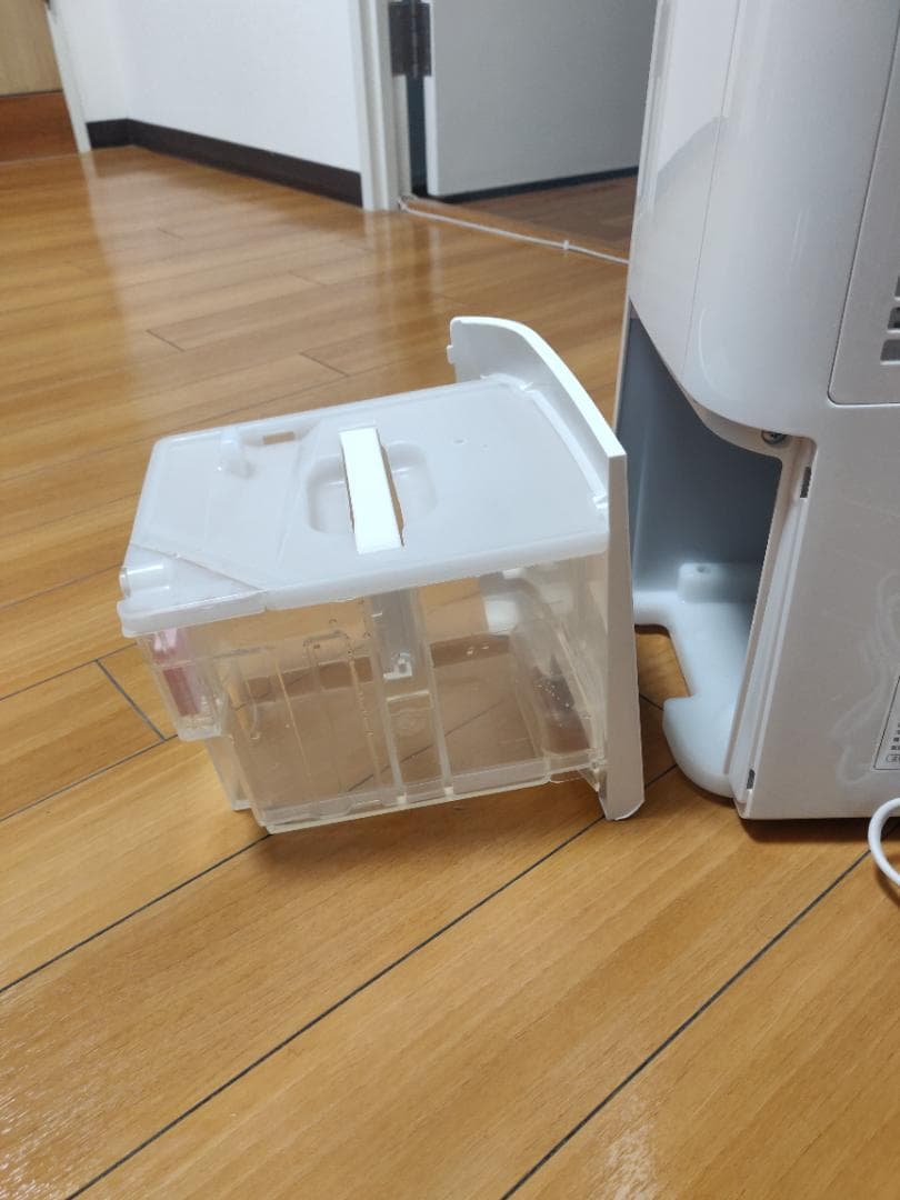 ほぼ新品・元箱付】SHARP 衣類乾燥除湿機 CV-G120 プラズマクラスター