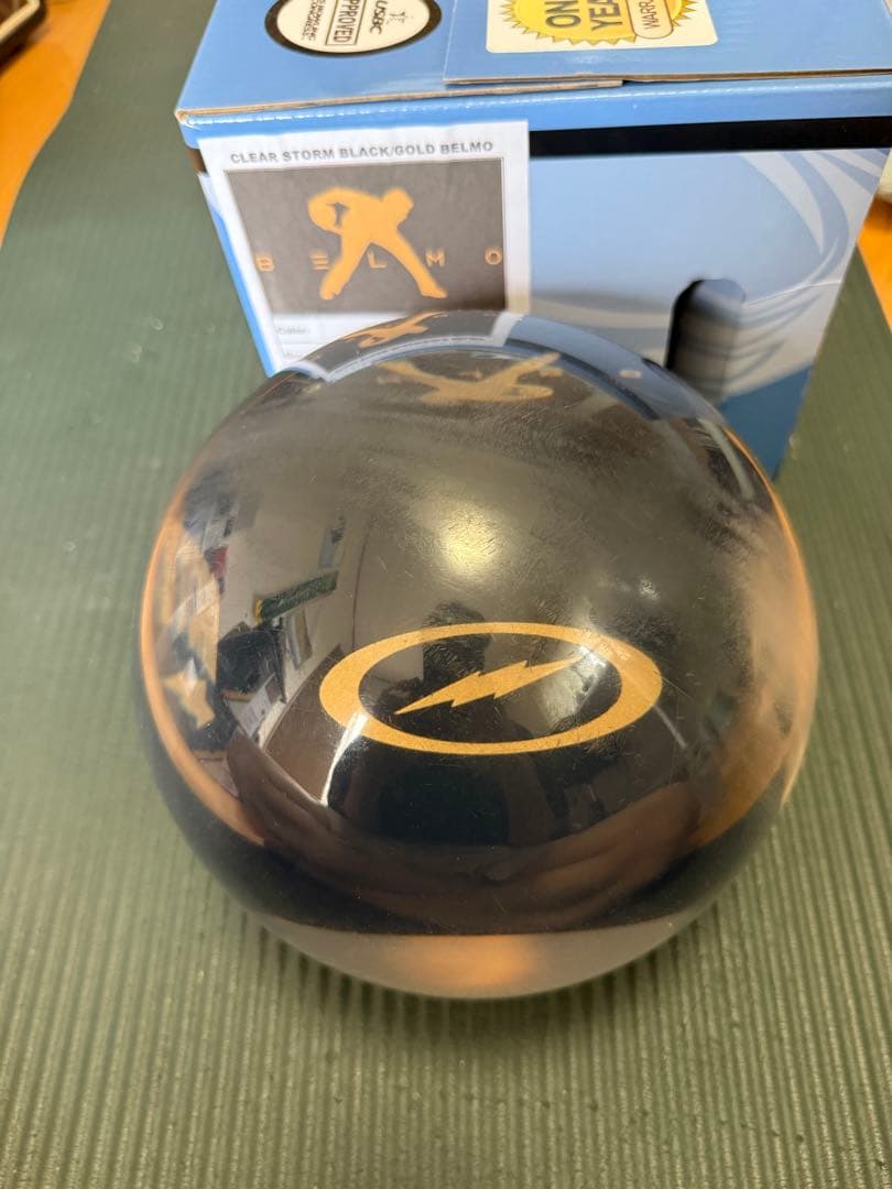 STORM ブラックホール ボウリングボール 14ポンド