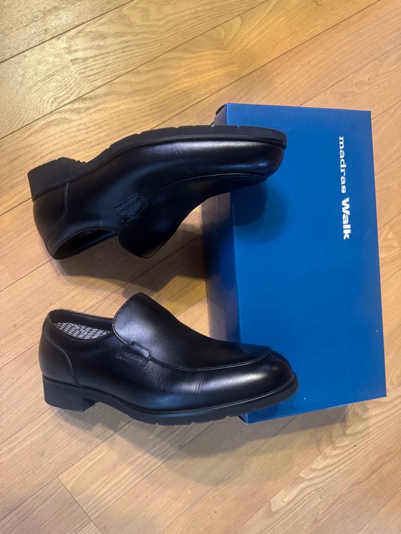 【未使用】madras Walk 黒 レザードレスシューズ（25.5㎝）