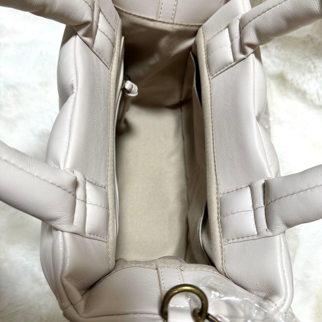 Glam Lips SMALL QUILTING レザー　ハンドバッグ　ホワイト