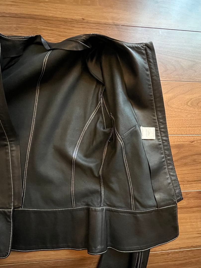 【MARGON】ブラック　レザージャケット　ステッチ　柔らか革100% イタリア