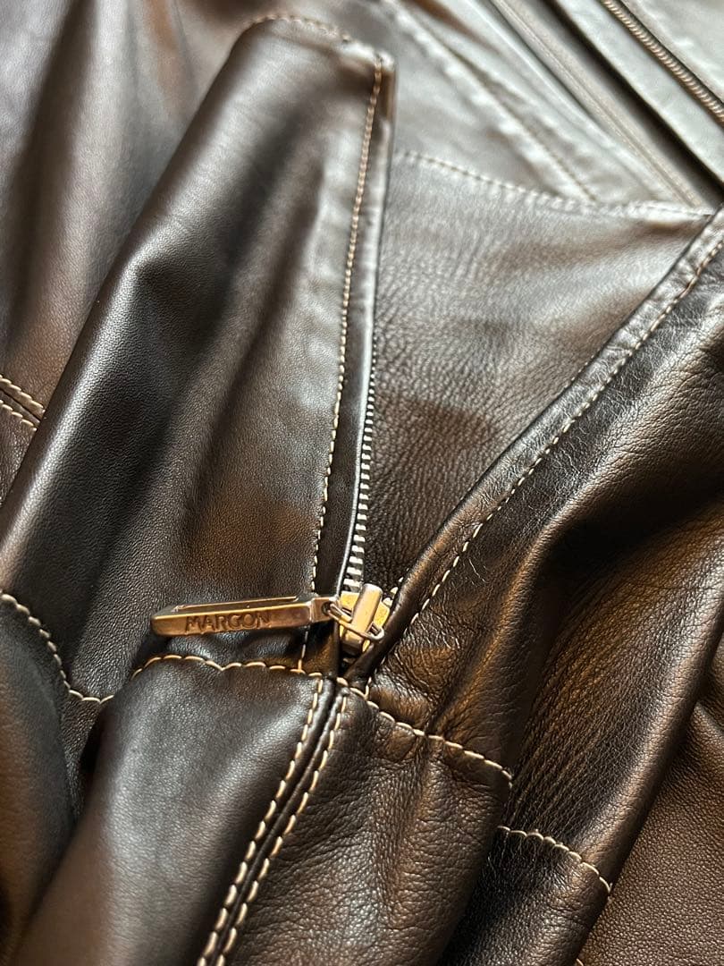 【MARGON】ブラック　レザージャケット　ステッチ　柔らか革100% イタリア