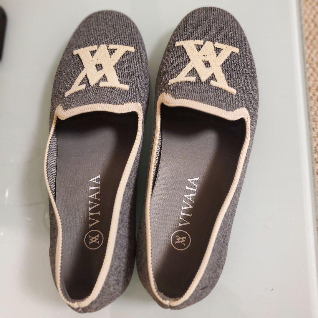 VIVAIA グレー フラットシューズ