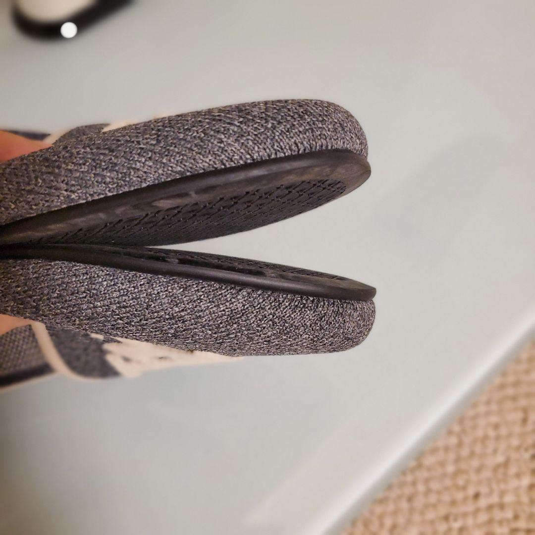 VIVAIA グレー フラットシューズ