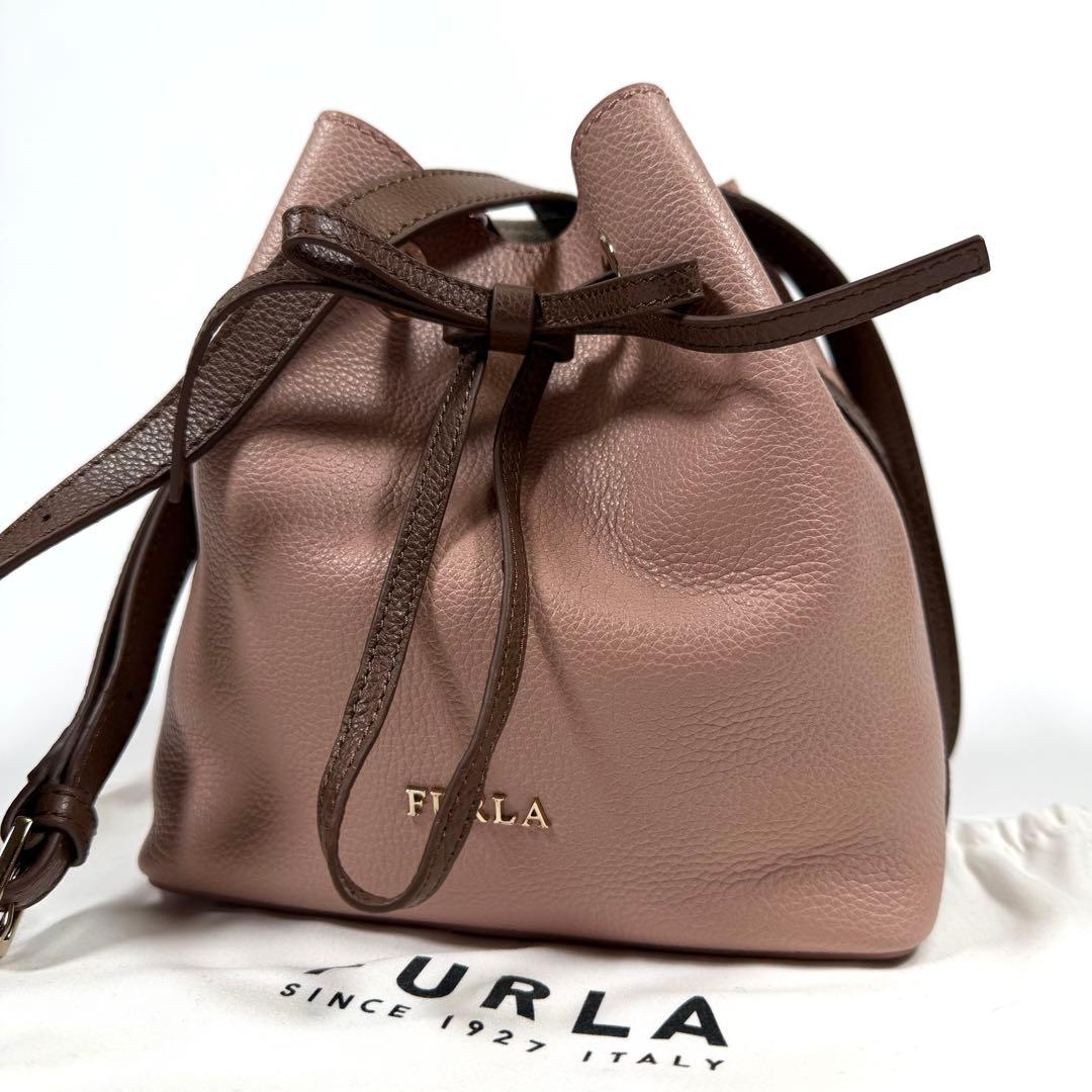 【新品同様】フルラ　ショルダーバッグ　コスタンザ　リボン　レザー　ピンク系