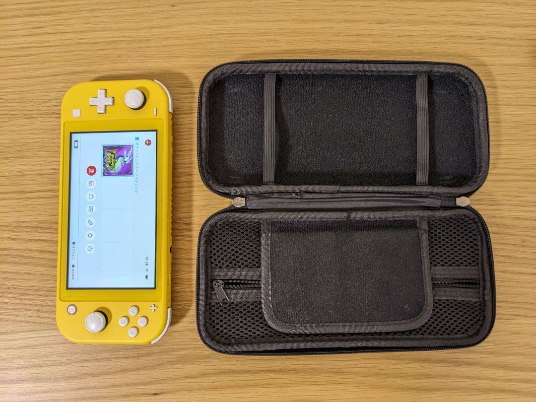 Nintendo Switch Lite イエロー ケース付き