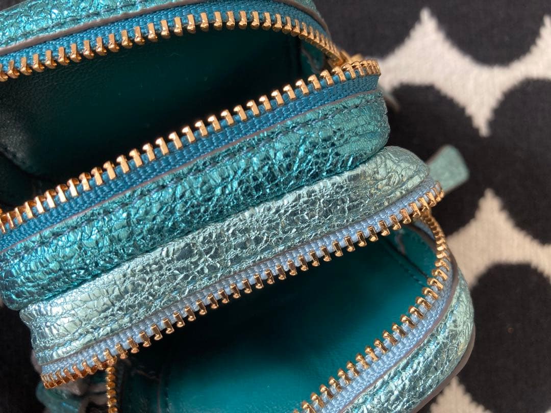 美品 アニヤハインドマーチ チャーム ケース