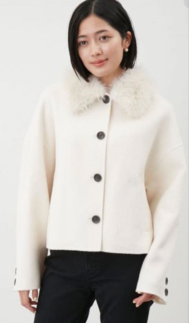 Mila Owen　2wayファーカラーリバーショートコート