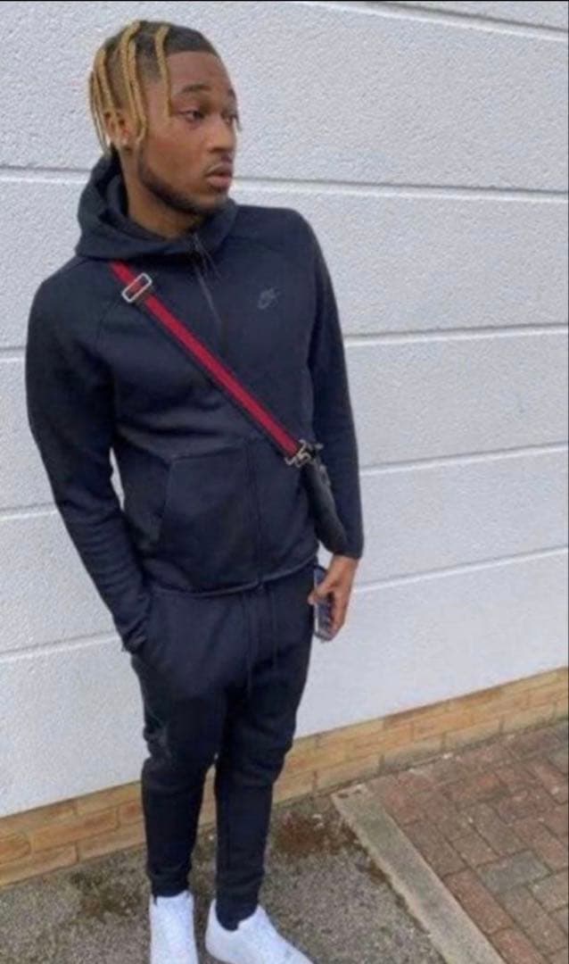 Nike 黒テックフリース