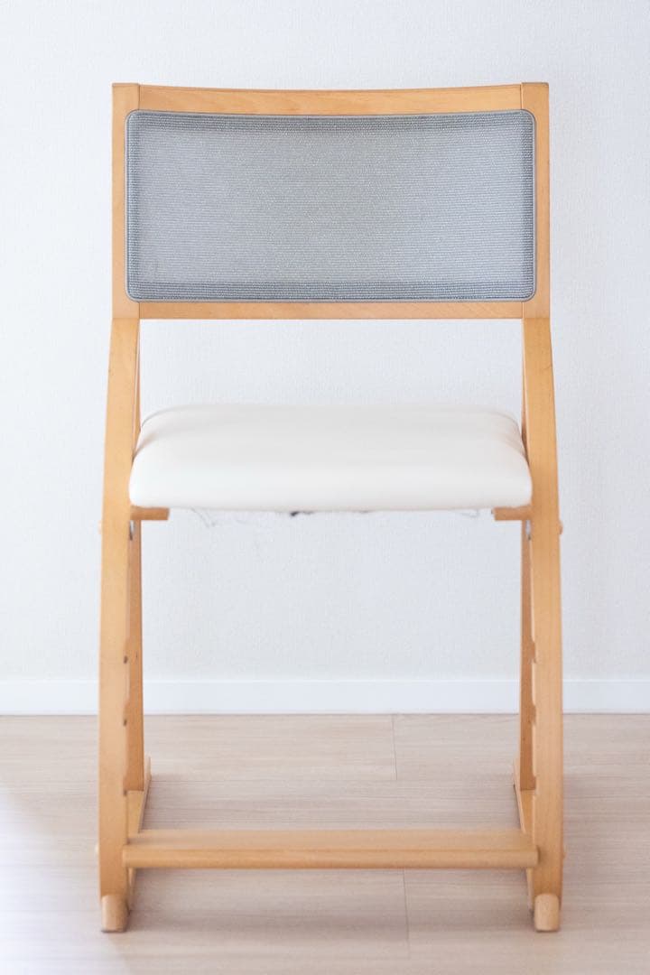 カリモク家具アイボリー 学習椅子 クレシェ デスクチェア XT2401