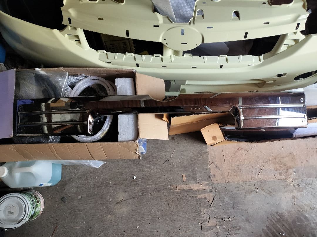 タフト　ボンネットグリル、リアゲートガーニッシュセット、ブラックメッキ