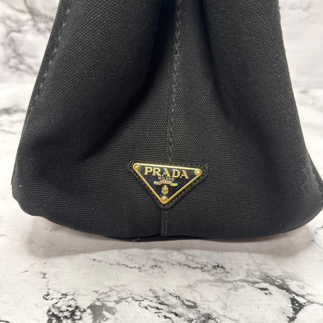 (美品)大人気、プラダ、カナパ、大容量、2way、A-4可、人気色、黒、金、高級