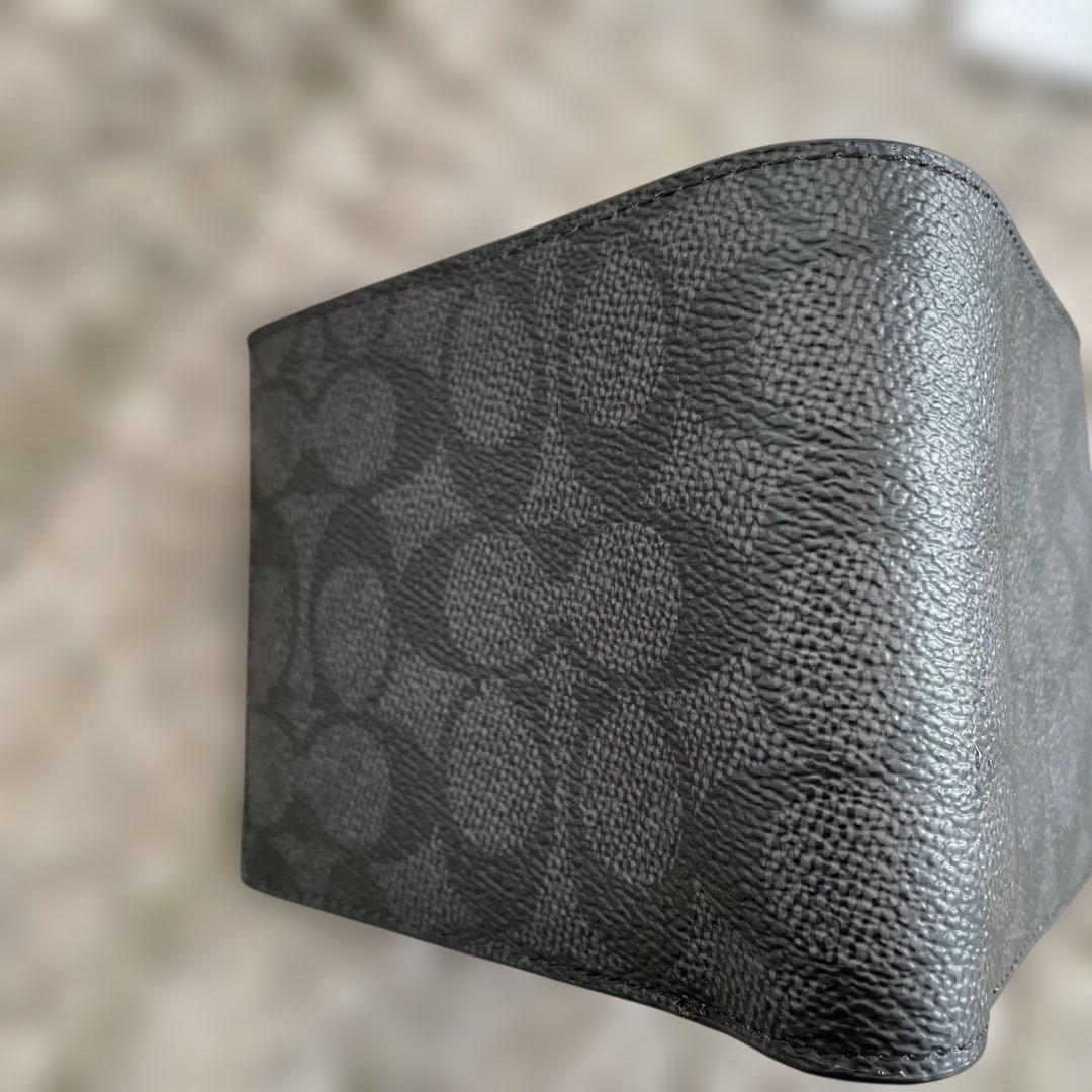 新品未使用　49,500円　COACH 二つ折り財布