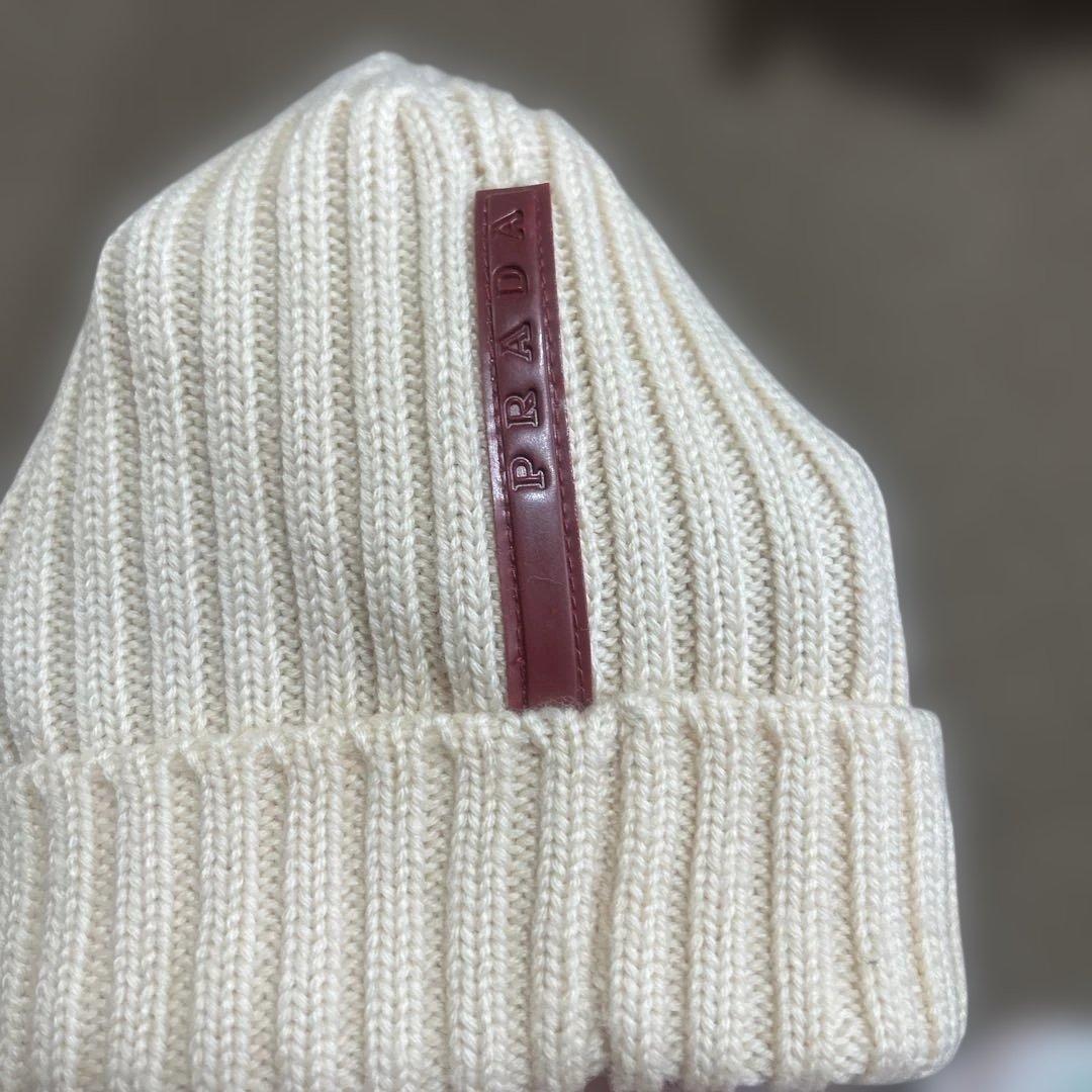 PRADA アイボリー ニット帽