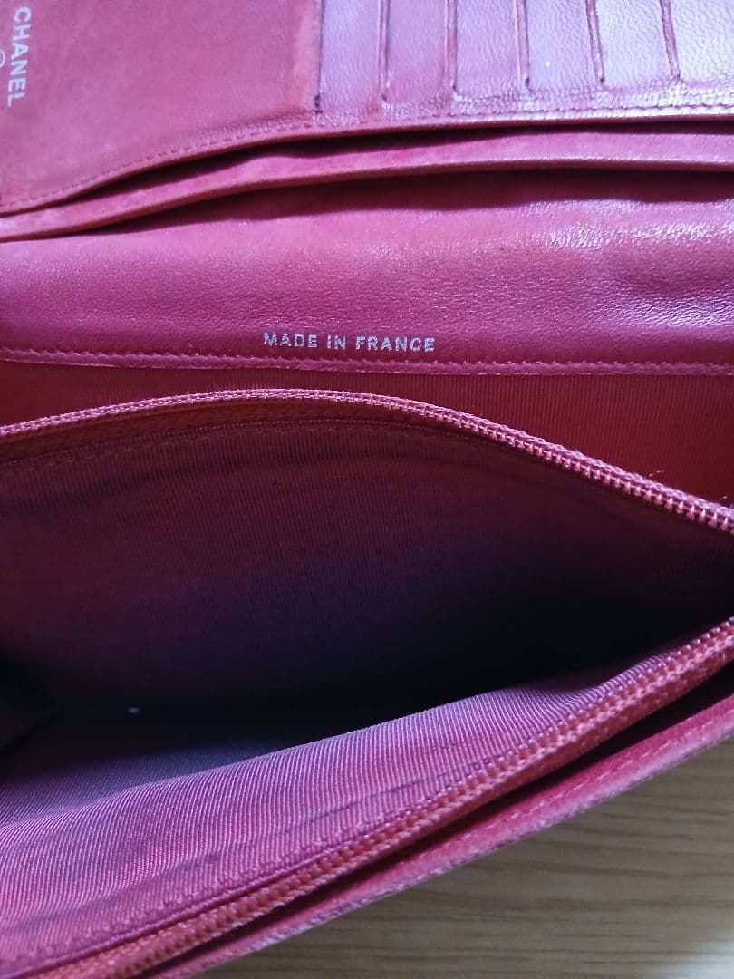 CHANEL 二つ折り財布 赤
