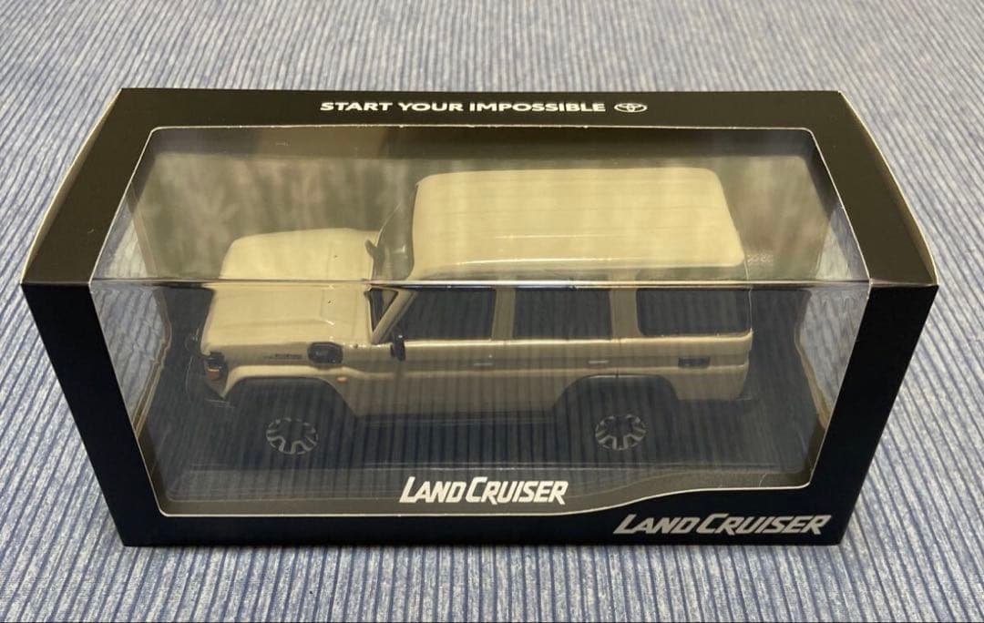 トヨタ ランドクルーザー 70ベージュ　1/30