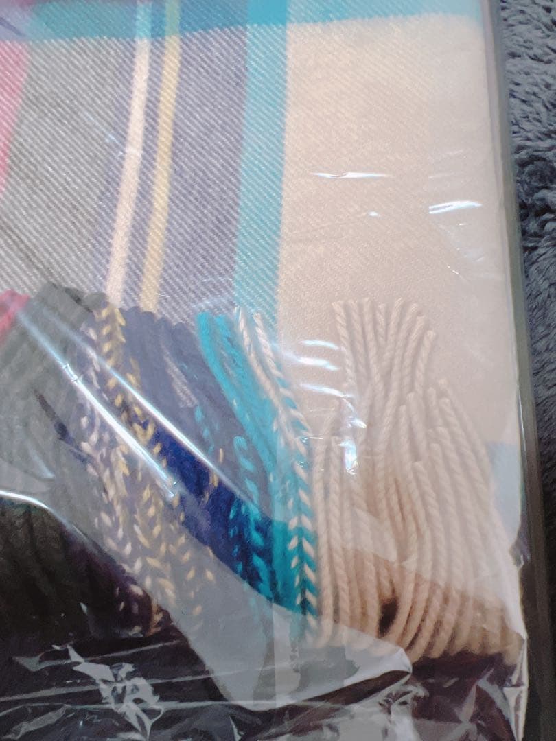 Johnstons of Elgin カシミヤチェックストール