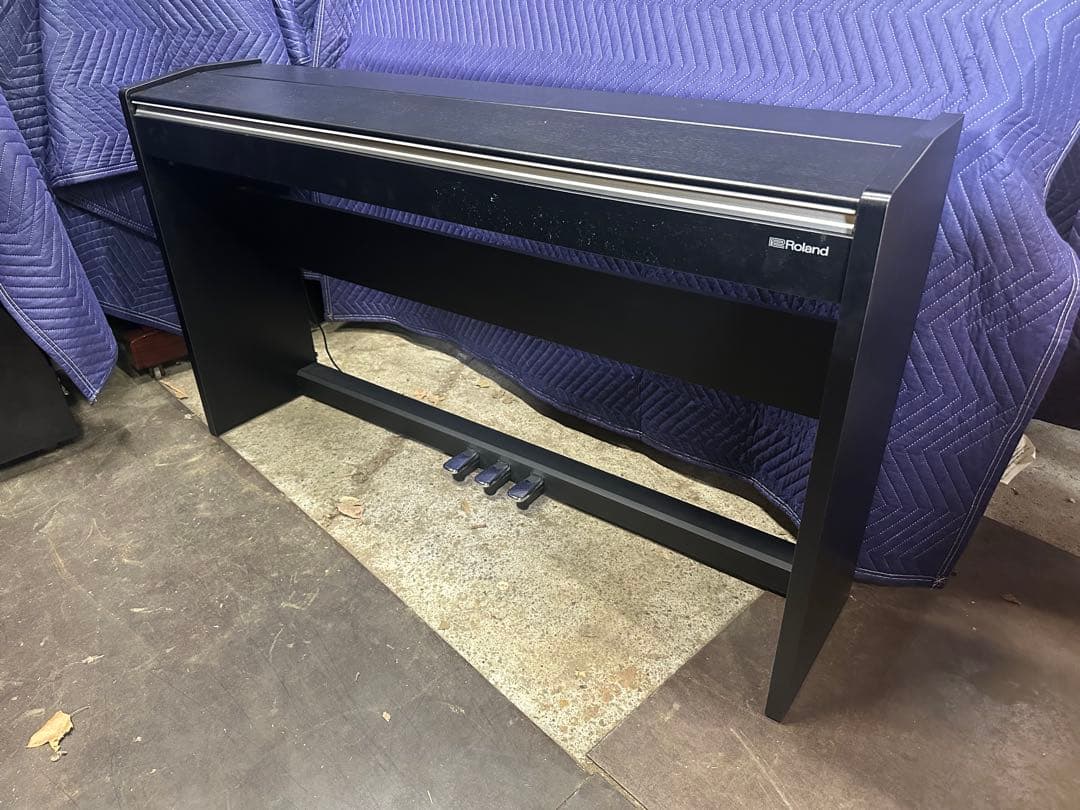 Roland F-140R 電子ピアノ