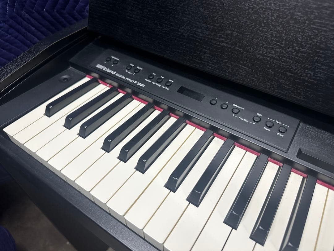 Roland F-140R 電子ピアノ