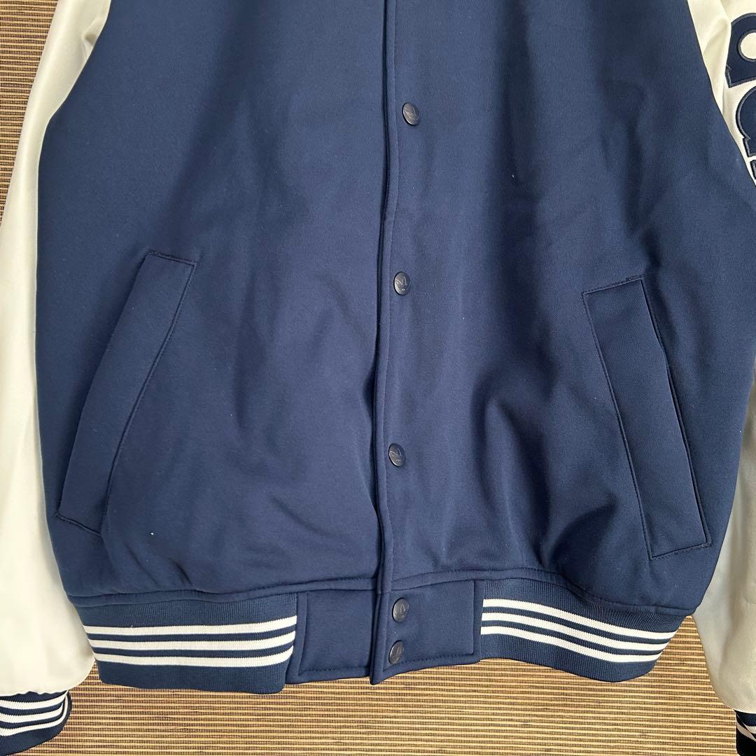 【アディダス】スタジャン　ネイビー白　トレフォイル　デカロゴ　刺繍F2