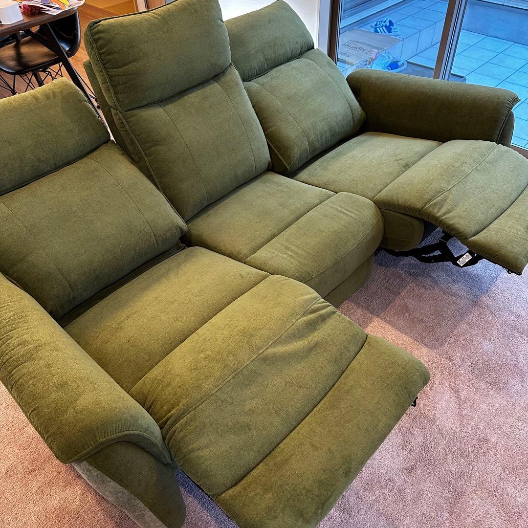 オリーブグリーン リクライニング 3人掛け電動ソファ USB付 抹茶色