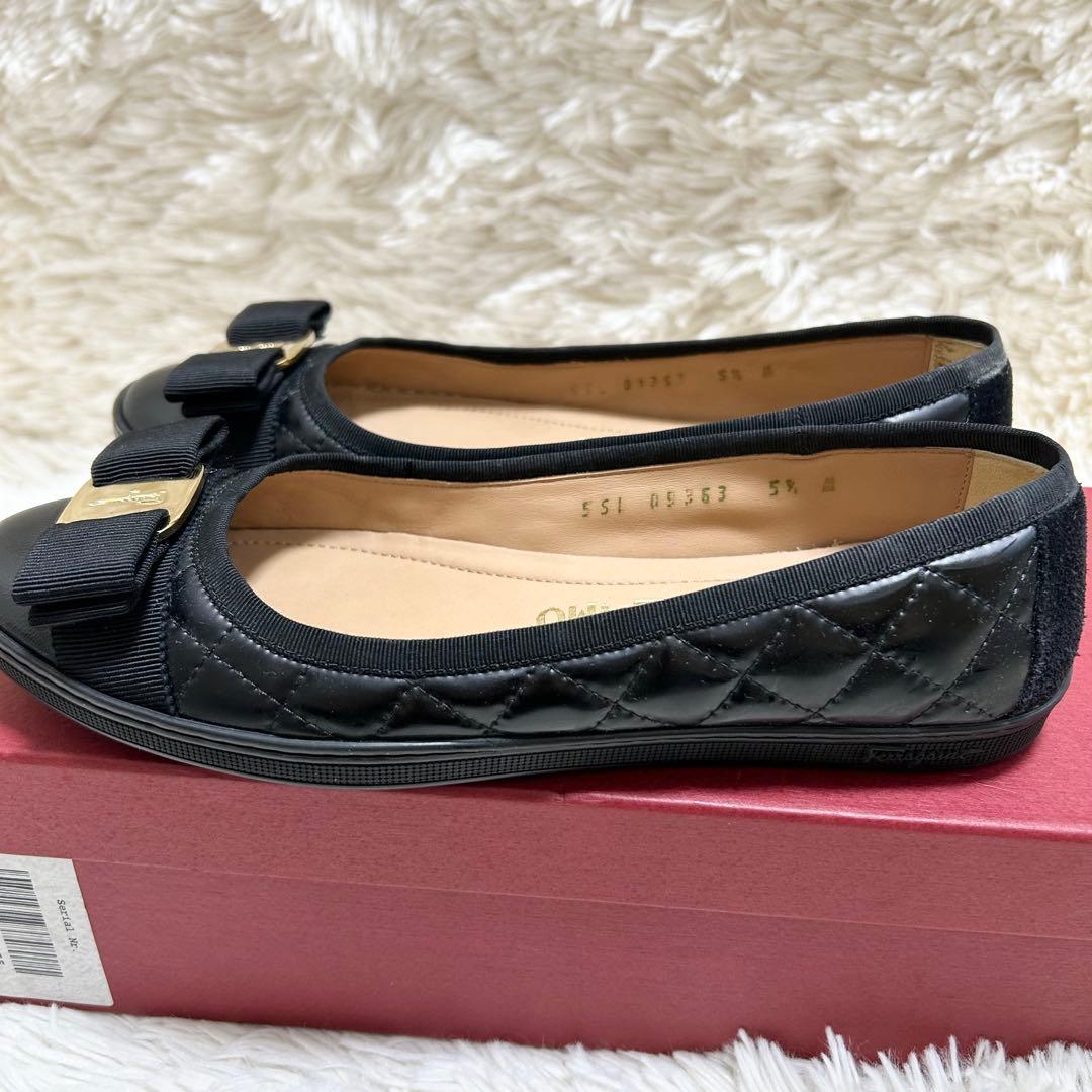 美品★Salvatore Ferragamo フェラガモ キルティング パンプス