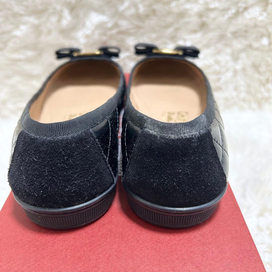 美品★Salvatore Ferragamo フェラガモ キルティング パンプス