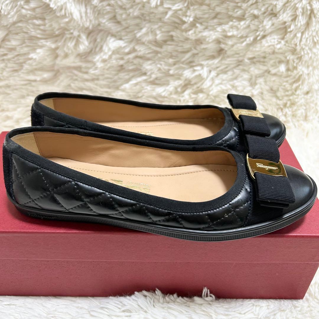 美品★Salvatore Ferragamo フェラガモ キルティング パンプス