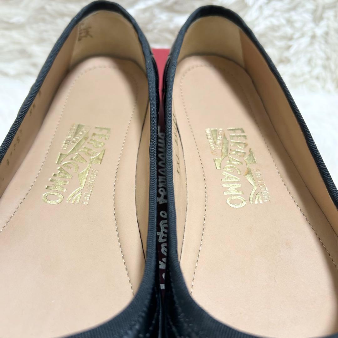 美品★Salvatore Ferragamo フェラガモ キルティング パンプス