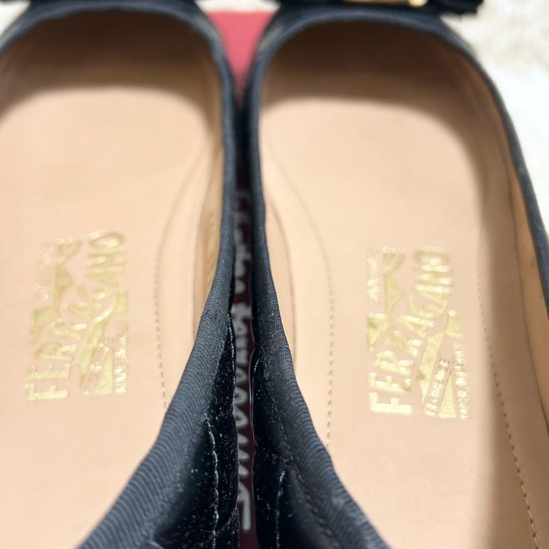 美品★Salvatore Ferragamo フェラガモ キルティング パンプス