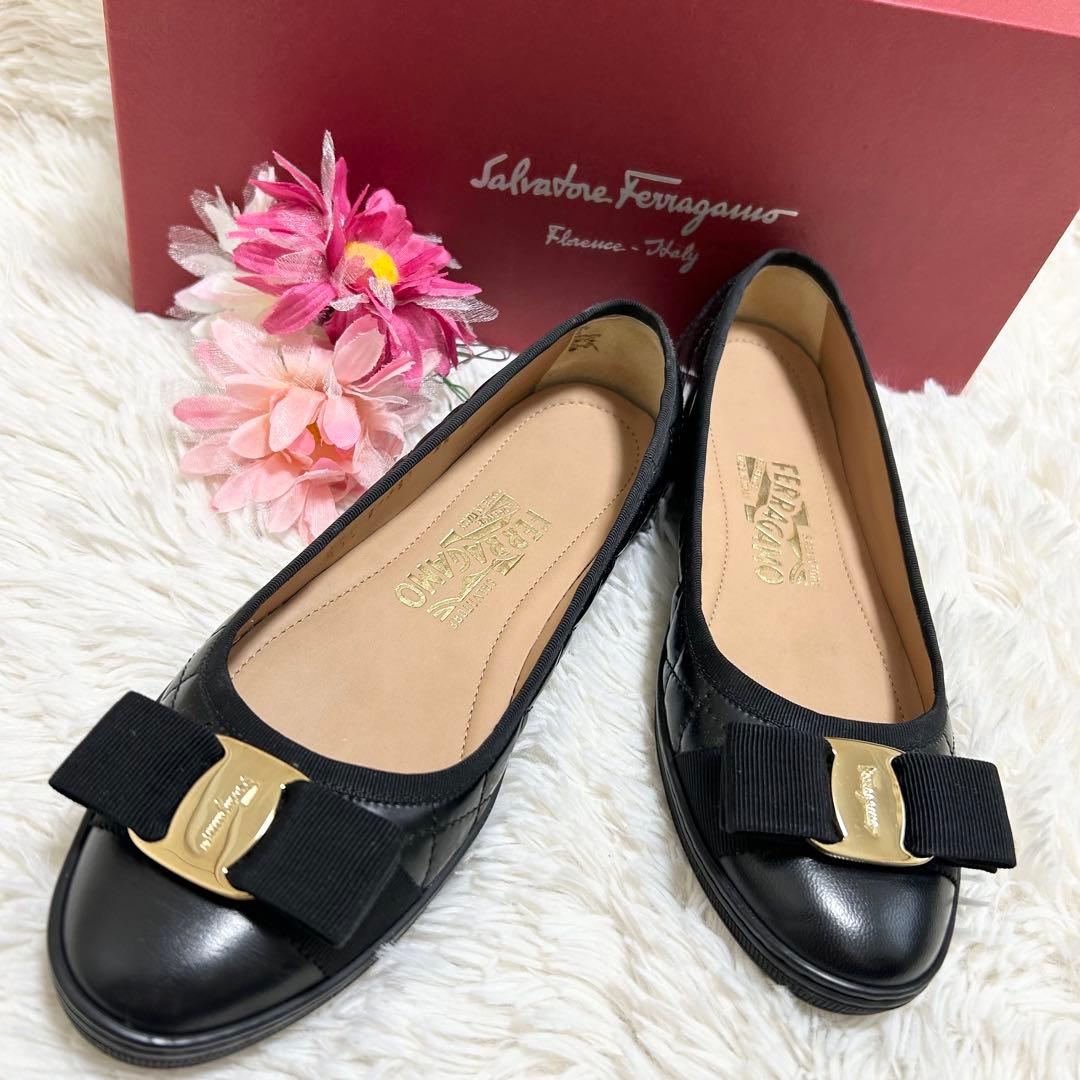 美品★Salvatore Ferragamo フェラガモ キルティング パンプス