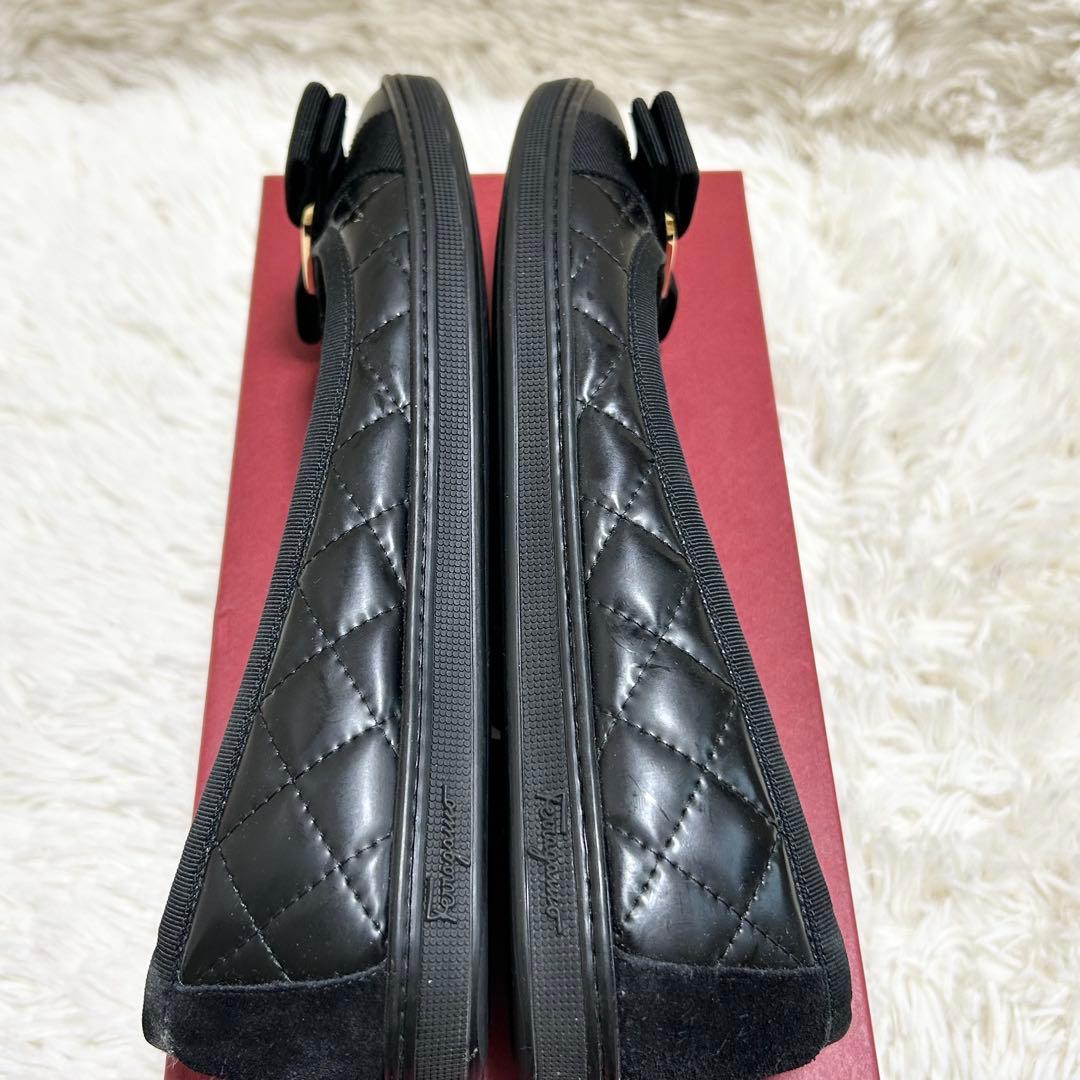 美品★Salvatore Ferragamo フェラガモ キルティング パンプス