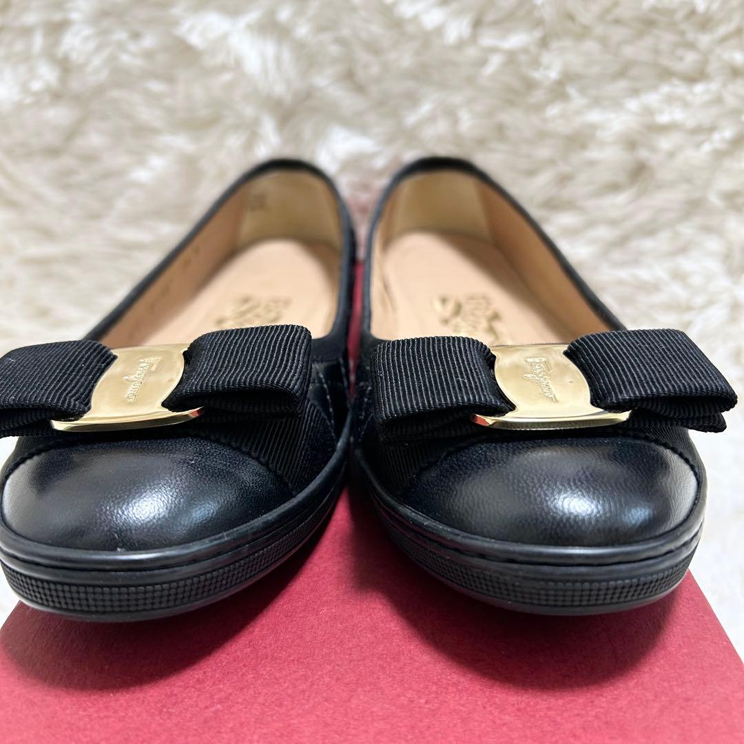 美品★Salvatore Ferragamo フェラガモ キルティング パンプス