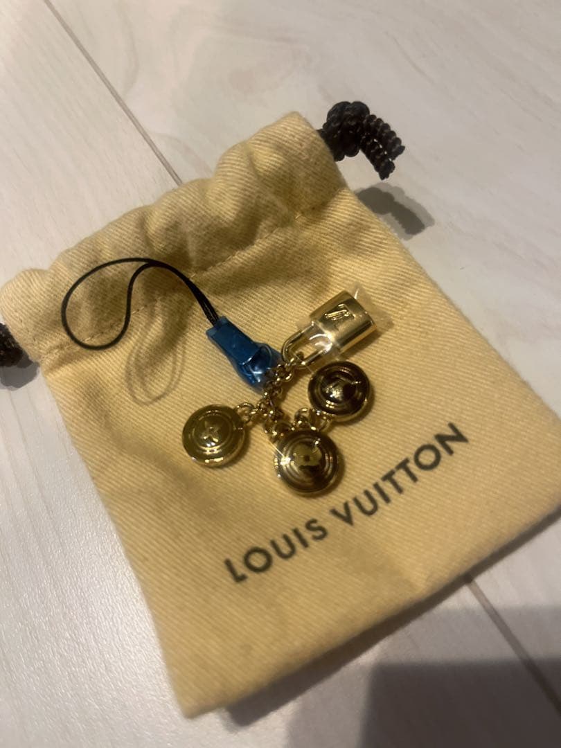 【新品】Louis Vuitton ゴールドチャーム ポーチ付き